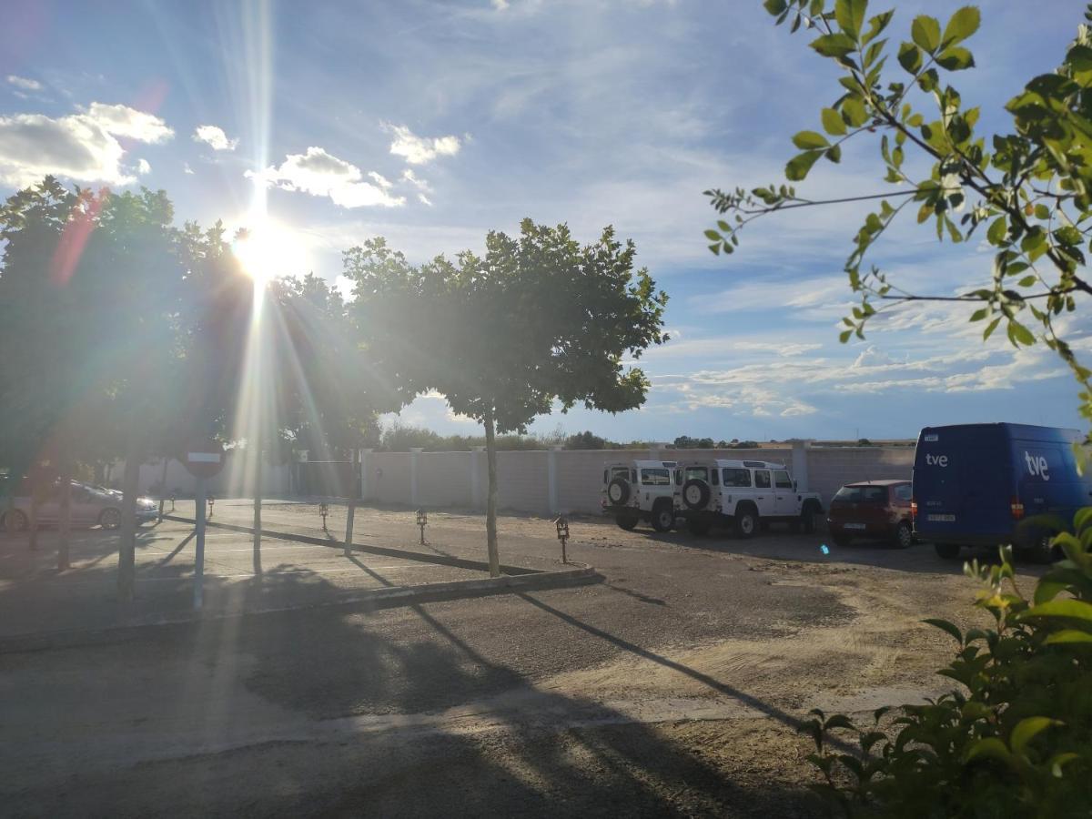 El Huesped Del Sevillano Ar Lagartera Luaran gambar